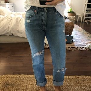 501 Levi’s light wash